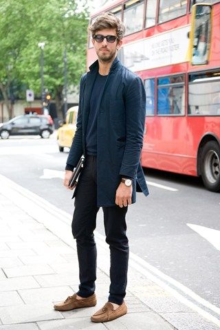 Teo van dee Broeke Loafers Mens Outfit, Tods Shoes Mens, Tods Loafers, London Fashion Week Mens, Gentlemen Wear, Tods Shoes, Dapper Style, Top Celebrities, Custom Suit