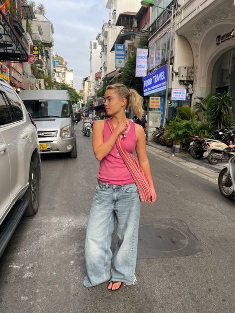 Anna Munch Outfits, Anna Munch, Copenhagen Street Style Summer, Copenhagen Street Style, Street Style Summer, Summer Fits, Swaggy Outfits, Wide Pants, Cute Simple Outfits