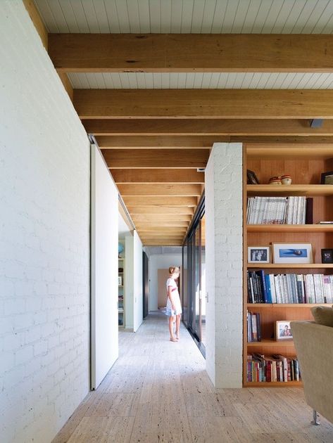 Hampton, Australia, modernist, neutra, ellwood, kennedy nolan, minimal, simplicity, sliding doors, travertine, beams, california modernism Hamptons Modern, Exposed Rafters, Hampton House, Cork Flooring, House Architecture, White Brick, Painted Brick, Modern Houses, Linoleum