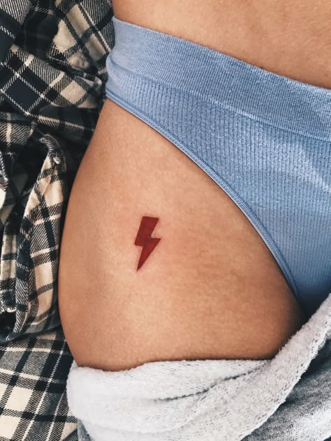 Bowie Tattoo Lightning, Red Lightning Bolt Tattoo, Lightning Bolt Tattoo Meaning, Blitz Tattoo, Lightning Bolt Tattoo, Lightning Tattoo, Bolt Tattoo, Date Tattoos, Red Lightning