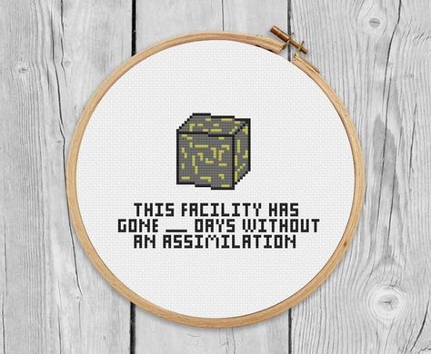 Stargate Cross Stitch, Star Trek Quilt, Star Trek Cross Stitch, Star Trek Borg, Miniature Embroidery, Pixel Pattern, Cross Stitch Patterns Free, Diy Embroidery, Embroidery Techniques