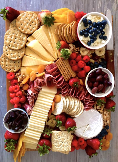 a beautiful summer evening with some of my closest friends ❤️ i loved being able to create this for them. Bachelorette Party Charcuterie Board, Charcuterie Board Ideas Summer, Savory Platter Ideas, Chacutery Board Aesthetic, Sharkutery Board, Sweet And Savory Charcuterie Board, Summer Grazing Board, Cheese Platter Aesthetic, Square Charcuterie Board