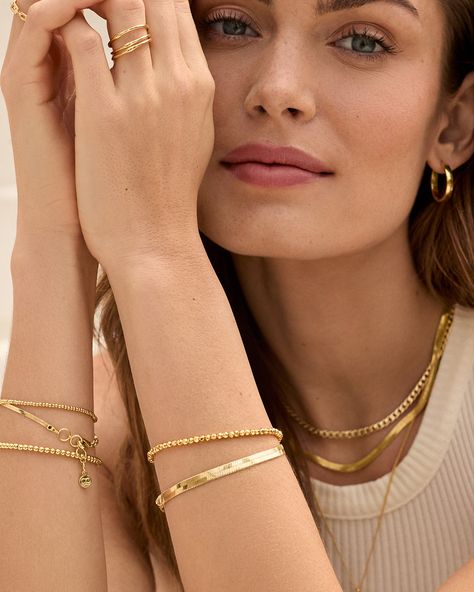 Elevate your everyday stack with the eye-catching Venice Bracelet. A classic herringbone chain designed to move with you. Wear it to the office, a special occasion or every day. This herringbone bracelet is sure to become a staple in your jewelry collection. Venice Bracelet in 18k Gold, Women's by gorjana Gold Minimalist Jewelry Aesthetic, Lifestyle Photography Jewelry, Jewelry Model Poses Bracelets, Gold Everyday Bracelet, Old Money Bracelet Stack, Staple Gold Jewelry, No Tarnish Jewelry, Everyday Jewelry Stack, Office Jewellery For Women