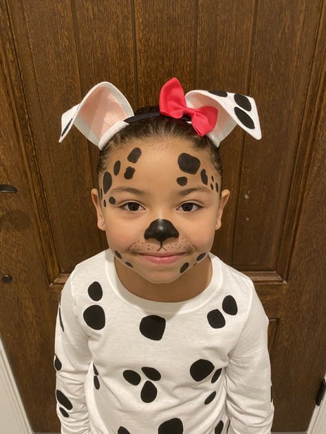 Dalmatian makeup, ears, tail, & spots from Etsy Shop called “Party Ears” Dalmation Face Paint Kids, 101 Dalmations Face Makeup, Dalmatian Face Paint Kids, Dog Halloween Makeup, Simple Dog Makeup, Easy Dalmation Makeup, 101 Dalmatian Makeup, 101 Dalmatians Face Paint, Dog Face Makeup