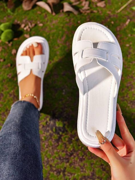 Elegant Shoes Heels, Trendy Slippers, Nike Shoes Women Fashion, Mens Sandals Fashion, Fancy Sandals, Leather Slippers For Men, Women Slippers Fashion, Pretty Sandals, Shoes Heels Classy