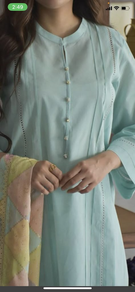 Simple Kameez Shalwar Designs, Salwar Neck Patterns, Women Trousers Design, Lace Suit, Simple Dress Casual, Dress Design Ideas, Modest Casual Outfits, Lace Dress Design, Kameez Designs