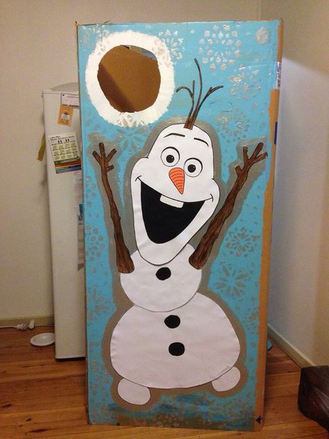 Frozen game Kindergarten Christmas Party, Christmas Fayre Ideas, Disney Christmas Party, Games For Families, Fun Christmas Party Ideas, Frozen Birthday Party Ideas, Christmas Party Games For Kids, Christmas Fair Ideas, School Christmas Party