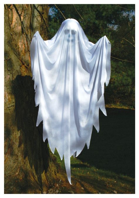 Ghosts Halloween Decorations Ideas                                                                                                                                                                                 More Ghost Props, Ghoul Ghost, Halloween Decorations Ideas, Halloween Diy Outdoor, Halloween Ghost Decorations, Ghosts Halloween, Halloween Tattoo, Halloween 4, Dekor Diy