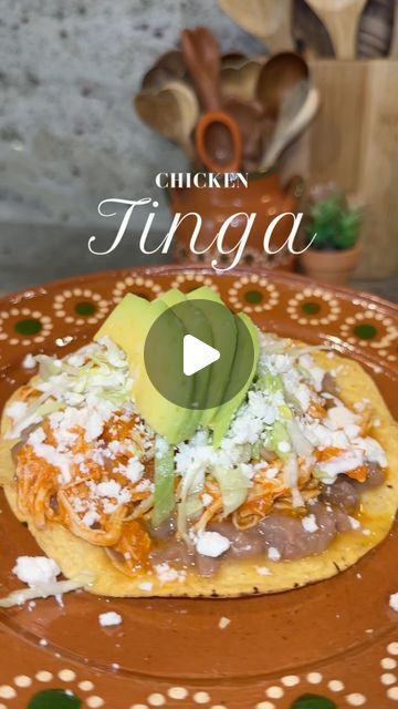 Ale Regalado 💖 on Instagram: "Chicken tinga tostadas my way 😋 Ingredients ⬇️ •3 chicken breasts •Chicken buillon/salt •1/4 onion •2 garlic cloves •4 raw tomatoes •2 garlic cloves •2 chipotle peppers •1 tbsp chicken buillon •1 tbsp tomato buillon •1/2 chicken broth/water   Tostada toppings: •Corn tostadas •Beans •Lettuce •Sour cream •Cotija cheese •Avocado  #mexicanfood #comidamexicana #recetasmexicanas #easyrecipes #recetasfaciles #dinnerideas #mexicanwife #mexicanmom #artesanias #artesaniasmexicanas #senoralife #señoraera" Authentic Tostadas, Chicken Tostadas Mexican, Tostada Toppings, Chicken Tostada Recipes, Easy Chicken Tinga Recipe, Tinga Chicken, Chicken Tinga Tostadas, Tinga Tostadas, Corn Tostadas