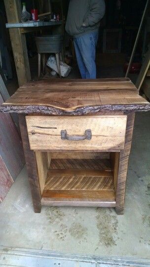 Live edge walnut bedside table. Turns out beautiful! Western Bedside Table, Live Edge Bedside Table, Rustic Nightstand Bedside Tables, Live Edge Nightstand, Side Bed Design, Wooden Bedside Table Ideas, Pallet Bedside Table, Bed Side Table Ideas, Live Edge End Table