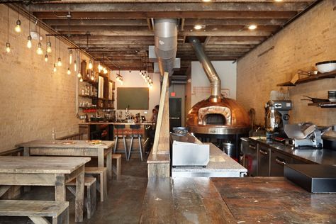 Pizza Shop Design, Wood Fired Pizza Restaurant, Pizza Oven Restaurant, Italian Restaurant Interior, Pizza Business, Pizza Store, Pizzeria Design, Pizza Food Truck, Pizza Parlor