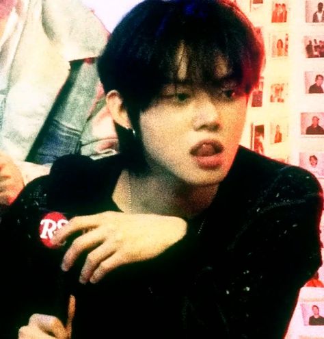 Yeonjun Tongue, Yeonjun Starboy, Yeonjun Icons Lq, Yeonjun Icons, Emo Art, Choi Daniel, Hot Asian Men, Kpop Drawings, Yeonjun Txt