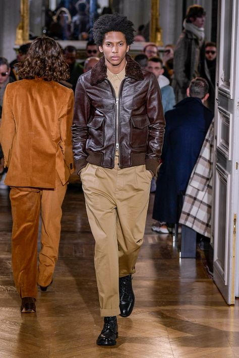 Trend Outfits, Officine Generale, Menswear Runway, Men Fashion Show, 2024 Style, Mens Fashion Week, Man Style, Mens Casual Dress, Fashion Advertising