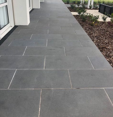 Backyard Paving Ideas, Bluestone Driveway, Bluestone Path, Front Yard Walkway Ideas, Yard Walkway Ideas, Paving Stone Patio, Bluestone Paving, Outdoor Tile Patio, Front Yard Walkway