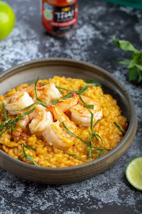 Fish With Risotto, Saffron Risotto With Shrimp, Thai Risotto, Prawn Dinner, Lobster Rice, Thai Fusion Food, Curry Risotto, Risotto With Shrimp, Prawn Risotto