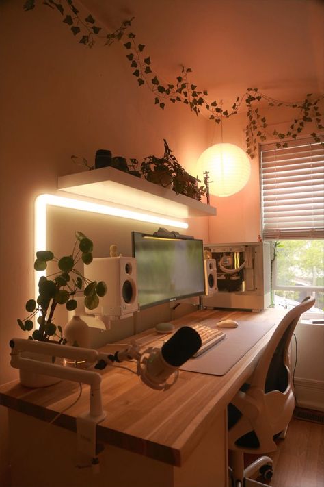 Floating Wall-Mounted Desk Setup White Desk Setup, Wall Mounted Pc, Gaming Computer Room, Home Study Rooms, Mounted Desk, Work Setup, Pc Ideas, Home Office Colors, Wall Mounted Desk