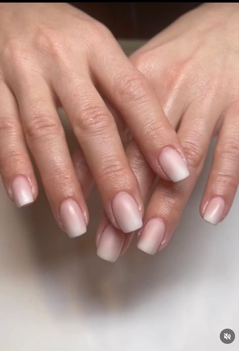 Ombre matte finish gel x nails Matte Ombre French Nails, Matte Ombre Nails, Trendy Short Nails, Ombre French Nails, Ombre French Tips, Gel X Nails, Gel Nails French, X Nails, Short Nails Art