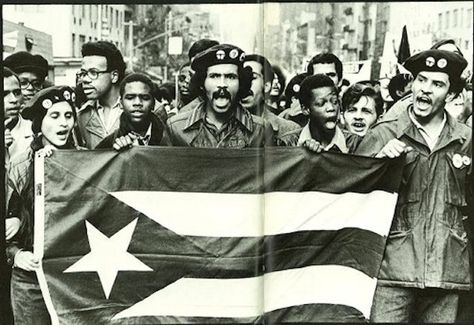 Radical Puerto Rican nationalist group born in Chicago as a reformed gang, the Young Lords expanded to New York City in 1969 when a group of young New Yorkers, inspired by the Black Panthers, sought to create something similar for the city's Puerto Rican community. The group quickly made a name for itself by combining aggressive, confrontational tactics with brilliant media savvy. Puerto Rican People, Taino Indians, Spanish Harlem, Puerto Rico Pictures, East Harlem, Puerto Rico History, Puerto Rico Art, Puerto Rican Pride, Puerto Rican Culture