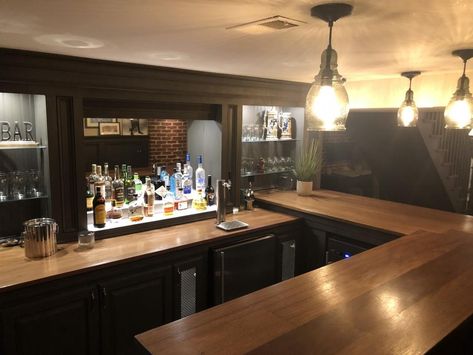 Mike's U-Shaped Bar | Easy Home Bar Plans U Shaped Basement Bar, Cozy Home Bar, Indoor Bar Ideas, L Shape Bar, Garage Bar Ideas, U Shaped Houses, U Shaped Bar, Home Bar Plans, L Shaped Bar