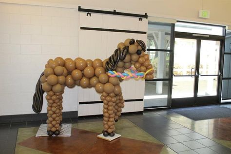 Horse balloon sculpture. Www.bogeysbouncers.com Horse Balloons, Qualatex Balloons, Farm Baby Shower, Horse Party, Prince Baby Shower, Farm Baby, Balloon Sculptures, Cowgirl Party, Horse Sculpture