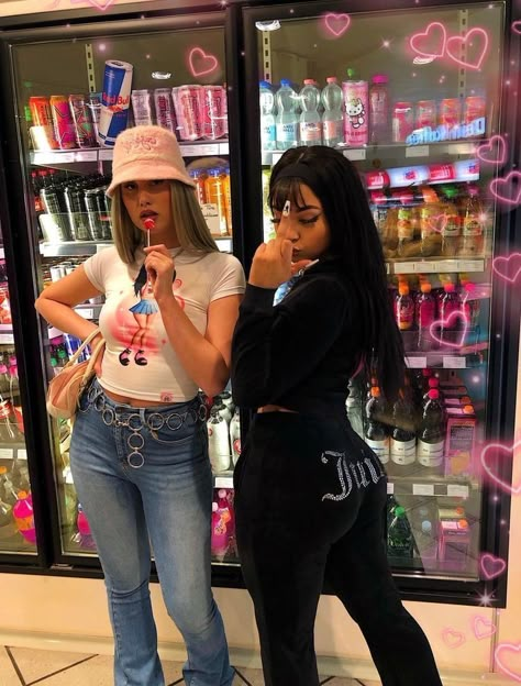 00s Mode, Best Friend Outfits, Streetwear Mode, Swag Girl Style, 2000s Fashion Outfits, Streetwear Fashion Women, Friend Outfits, Friend Photoshoot, Mode Inspo