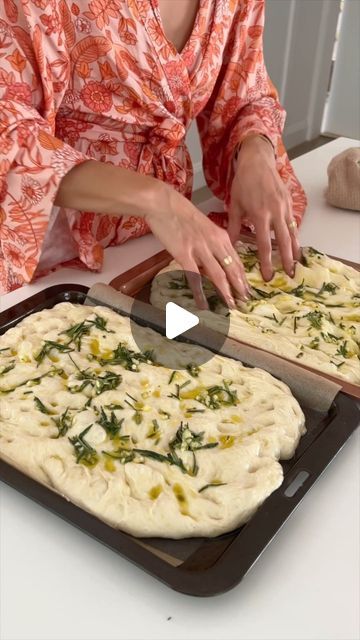 Chickpea Flour Focaccia, How To Make Focaccia, Foccacia Bread Videos, How To Make A Foccacia, Fucatchia Bread, How To Make Focaccia Bread, Facottia Bread, Quick Focaccia Bread Recipe, Faccia Bread Recipes