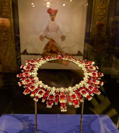 Maharaja Jewellery, Deity Jewellery, Royal Indian, My Wish List, Heritage Jewellery, Diamond Jewel, Crown Jewels, Emerald Jewelry, Tiaras And Crowns