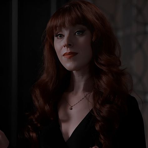 Supernatural Female Characters, Felicia Day Supernatural, Rowena Mccloud, Spn Pfp, Supernatural Pfps, Supernatural Amara, Supernatural Pfp, Tv Witches, Women Faceclaims