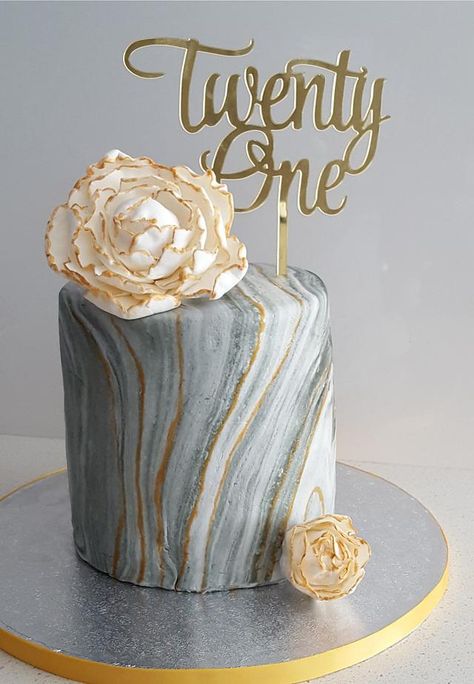 This cake is a first for me. It’s my daughter’s 21st birthday cake! My first attempt at a marble fondant and sugar peony. I hope you like the simplicity and elegance. Cake 16th Birthday, Birthday Cake Beer, 21st Birthday Cake For Guys, Marble Fondant, 16th Birthday Cake, Sweets Birthday, Flower Cake Design, 15th Birthday Cakes, Dessert Homemade