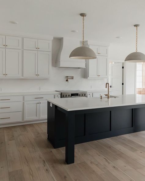 Bright and spacious transitional kitchen!



#LTKhome #LTKfamily Iron Ore Kitchen Island, Elliot Pendant, Modern Transitional Kitchen, Kitchen Transitional, Transitional Kitchen, Modern Transitional, New Builds, Kitchen Interior, Home Decor Inspiration