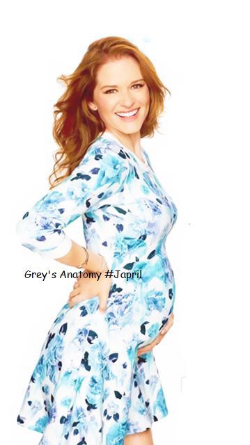 She is so cute when she is pregnant!!! Lol she is cute anytime:) Sarah Drew Pregnant, Read Hair, April Kepner, Sarah Drew, Jackson Avery, Greys Anatomy Cast, Movies Quotes, Ginger Hair Color, Ginger Hair