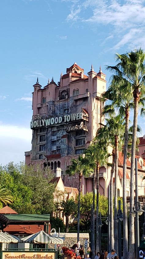 Disney Tower Of Terror, Hollywood Tower Of Terror, Traveling Clothes, Los Angeles Trip, Backgrounds For Art, Miss Florida, Hollywood Tower, Disney Florida, Disney Adult