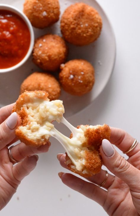 Incredible Arancini Recipe - Pinch of Yum Air Fryer Arancini, Fancy Apps, Fancy Appetizer Recipes, Arancini Recipe, Creamy Risotto, How To Make Risotto, Pinch Of Yum, Fancy Appetizers, Special Occasion Food