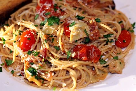 Pasta Recipes Bacon, Slow Cooker Pasta Bake, Artichoke Pasta Salad, Bacon Pasta Recipes, Best Pasta Dishes, Pasta Recipes Alfredo, Artichoke Pasta, Easy Pasta Salad Recipe, Olive Recipes