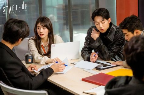 [Photos] New Stills Added for the Korean Drama "Start Up" @ HanCinema :: The Korean Movie and Drama Database Kdrama Motivation, Easy Korean Words, Winter Books, Kdrama Funny, Starred Up, Joo Hyuk, Bae Suzy, Tv Drama, Korean Actress