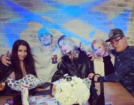 Kennya Baldwin, Burger Date, Justin Bieber Hailey Bieber, Pattie Mallette, Justin Bieber Family, Justin Bieber Hailey, Hailey And Justin, Bieber Hailey, Stephen Baldwin