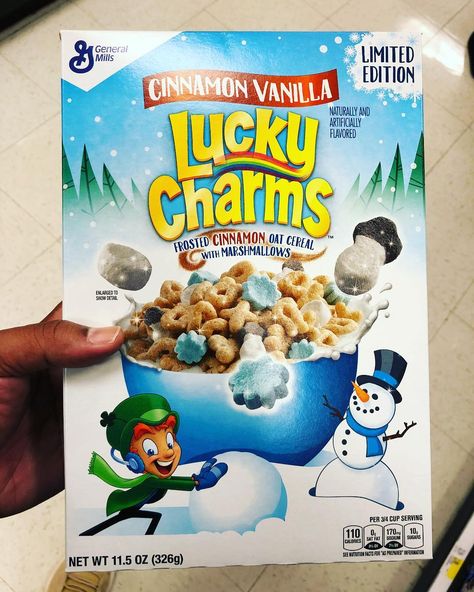 New @luckycharms for the Holidays. #foodandconvo approved. Food Conversation, Marshmallow Cereal, Cotton Candy Party, Best Cereal, Lucky Charms Cereal, Oat Cereal, Right In The Childhood, Food Cute, Junk Food Snacks