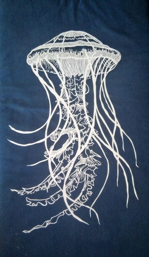 Jellyfish Lino Print, Bleach Painting Shirt Jellyfish, Art Nouveau Jellyfish, Sea Life Line Art, Jellyfish Ink Drawing, Jellyfish Line Drawing, Jellyfish Linocut, Jellyfish Silhouette, Jellyfish Outline