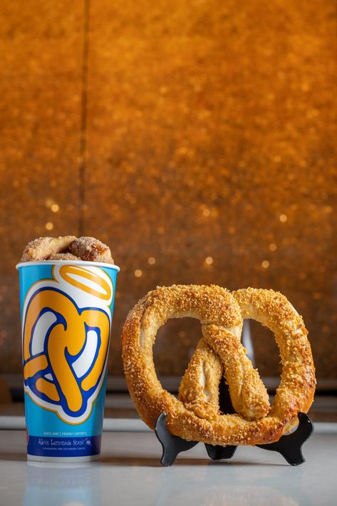 Minneapolis Airport, Auntie Annes Pretzels, Auntie Anne, Airport Food, Auntie Annes, Airport Aesthetic, Cinnamon Toast Crunch, Cinnamon Toast, Onion Rings