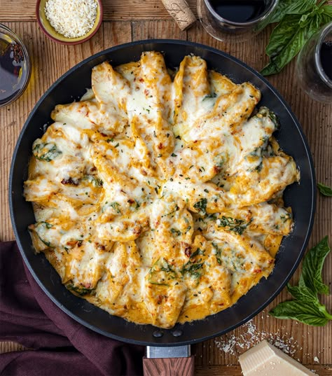 Tuscan Stuffed Shells Stuffed Shells Recipe Vegetarian, Tuscan Chicken Stuffed Shells, Tuscan Stuffed Shells, Crockpot Stuffed Shells, Stuffed Shells Recipes, Bariatric Keto, Chicken Alfredo Stuffed Shells, Chicken Stuffed Shells, Tuscan Recipes