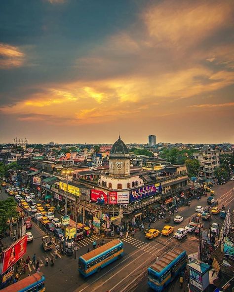 Kolkata Kolkata Street Photography, Kolkata City, Victoria Memorial, Shanty Town, India Painting, City Background, Baby Wallpaper, Amazing Nature Photography, Landscape Drawings