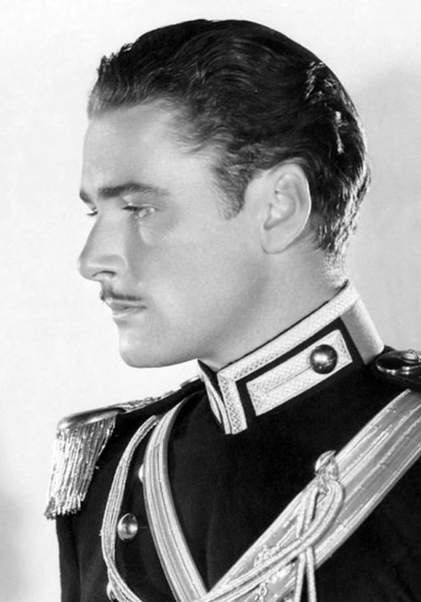 Nikola Orsinov, Hollywood Portraits, Hollywood Pictures, Classic Film Stars, Vintage Gentleman, Vintage Hollywood Glamour, Errol Flynn, Olivia De Havilland, Hollywood Men