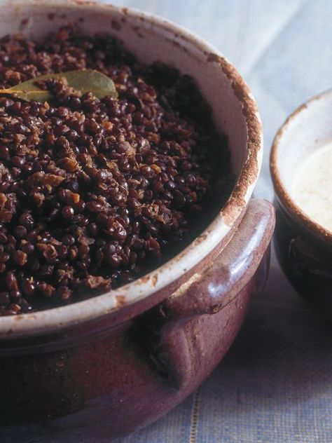 Red Wine Recipes, Puy Lentils, Red Wine Recipe, Nigella Lawson Recipes, Beans And Lentils, Beans And Legumes, Black Lentils, Lentil Dishes, Winter Dishes