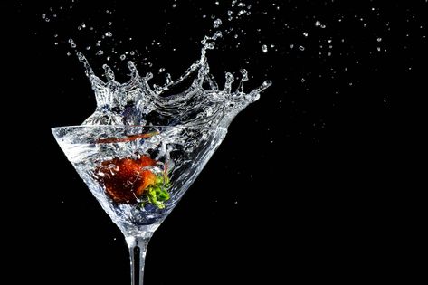 Stop Motion Photography Ideas, Splash Photography Ideas, Water Photography Ideas, Water Splash Photography, Water Shoot Ideas, Fruit In Water, Dog Portrait Photography, Backgrounds For Art, Stop Motion Ideas