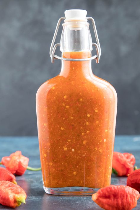 Honey Roasted Hot Pepper Hot Sauce Roasted Pepper Hot Sauce, Hot Pepper Oil Recipe, Louisiana Hot Sauce Recipe, Sauce Ideas, Hot Pepper Recipes, Hot Sauce Recipe, Habanero Chili, Chili Pepper Recipes, Pepper Sauce Recipe