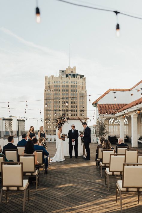 Roof Top Wedding Ceremony, Small Rooftop Wedding, Rooftop Wedding Reception, San Antonio Wedding Photography, Wedding Ideas Romantic, Rooftop Wedding Ceremony, Hotel Wedding Ceremony, Rooftop Ceremony, Intimate Wedding Ideas