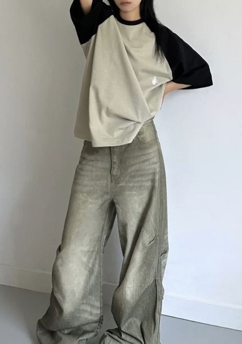 Comfy Baggy Outfits, Baggy Korean Fashion, Fashion Tomboy, Acubi Style, Stile Hijab, Baggy Clothes, Tomboy Outfits, Tomboy Style Outfits, Easy Trendy Outfits