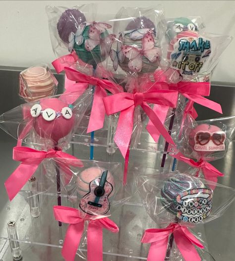 Taylor Swift cake pops as an addition to a fabulous Swiftie Party Taylor Swift Cake Pops, Swiftie Party, Taylor Swift Cake, Taylor Swift Birthday, Cake Pops, Taylor Swift, Swift, Cake, Birthday