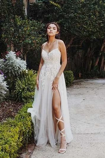 Stella York #7772. Stella York Style, Stella York Wedding Dress, Allure Couture, Wedding Dress Shop, Stella York, Wedding Gowns Lace, Plunge Neckline, Designer Wedding, Wedding Dress Shopping