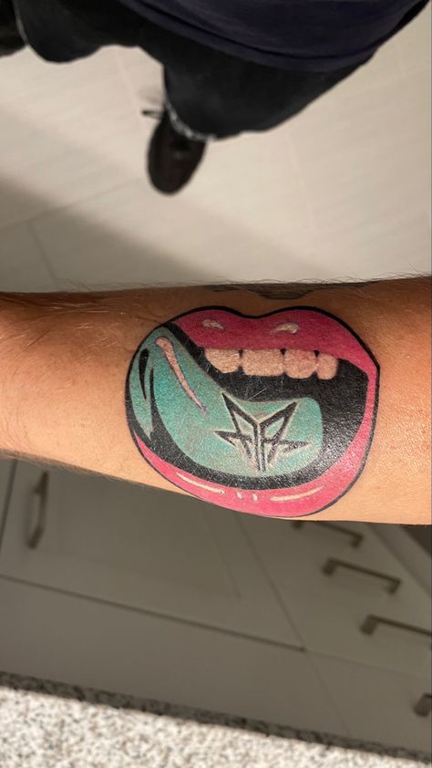 “Just Like You” album lips with New FIR logo on it Falling In Reverse Tattoos Ideas, Falling In Reverse Tattoos, Reverse Tattoo, Falling In Reverse, Tattoos Ideas, Tattoo Inspo, I Tattoo, Tattoo Ideas, Like You